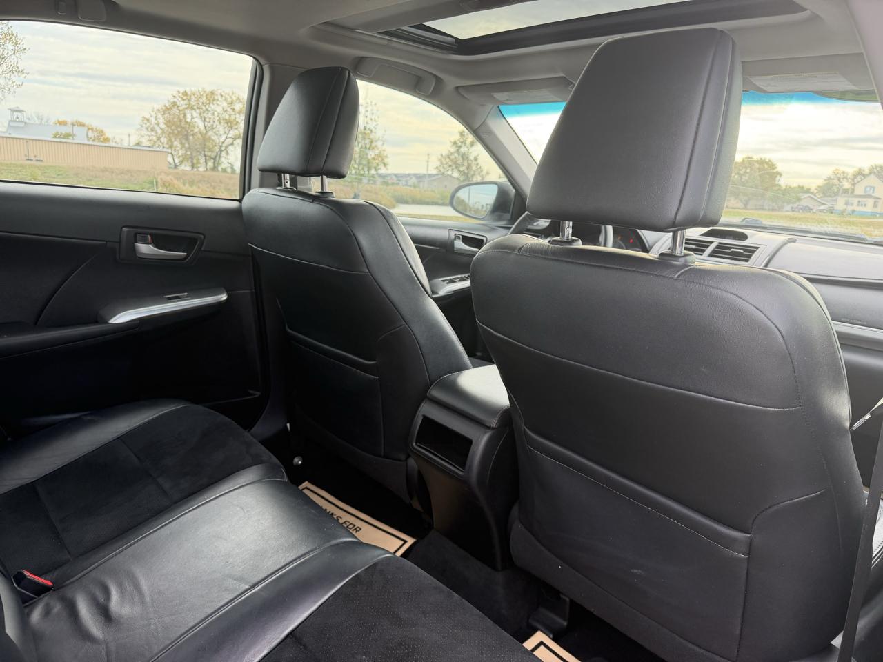 Toyota Camry SE V6 2012
