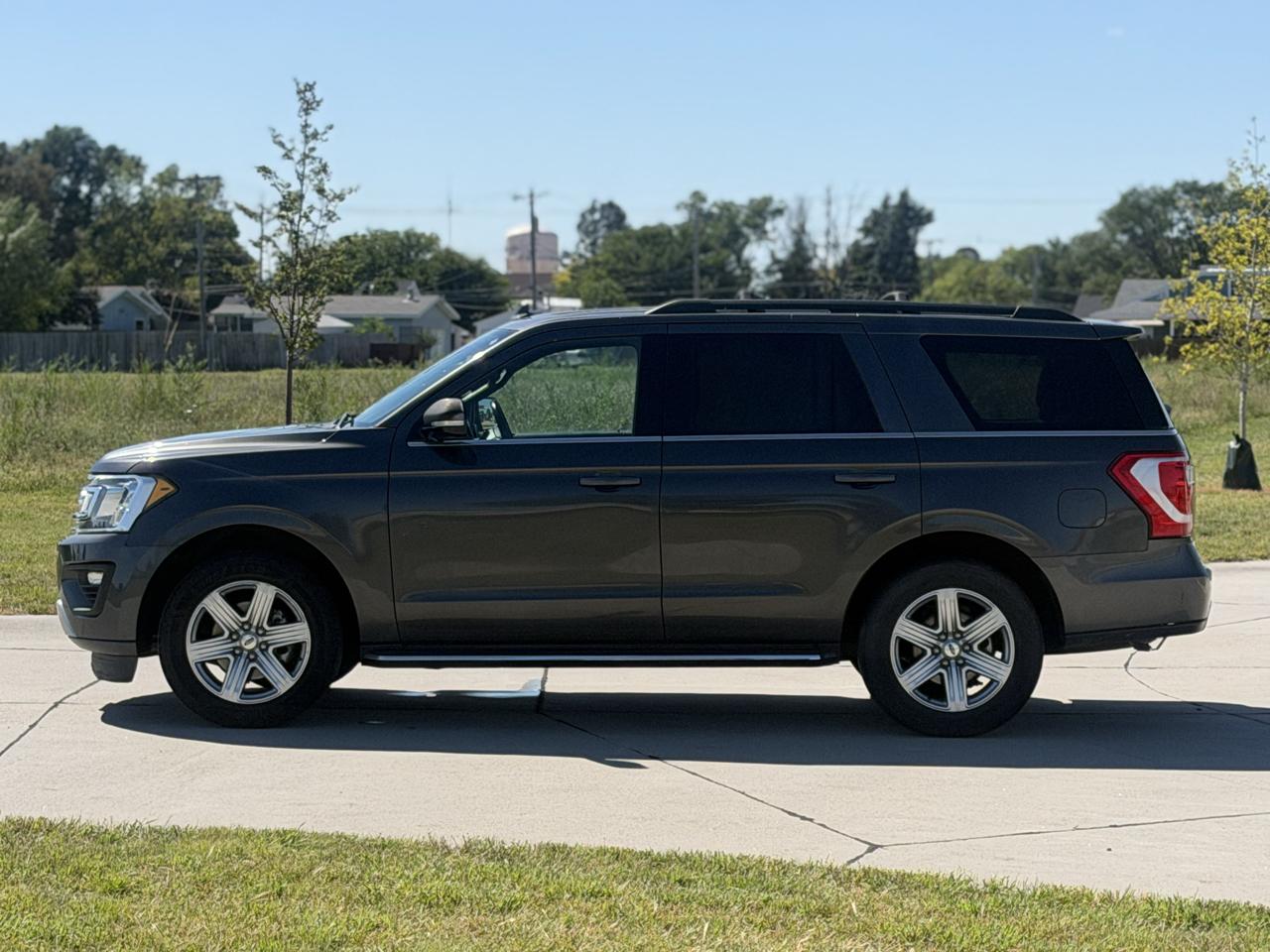 Ford Expedition XLT 4WD 2019