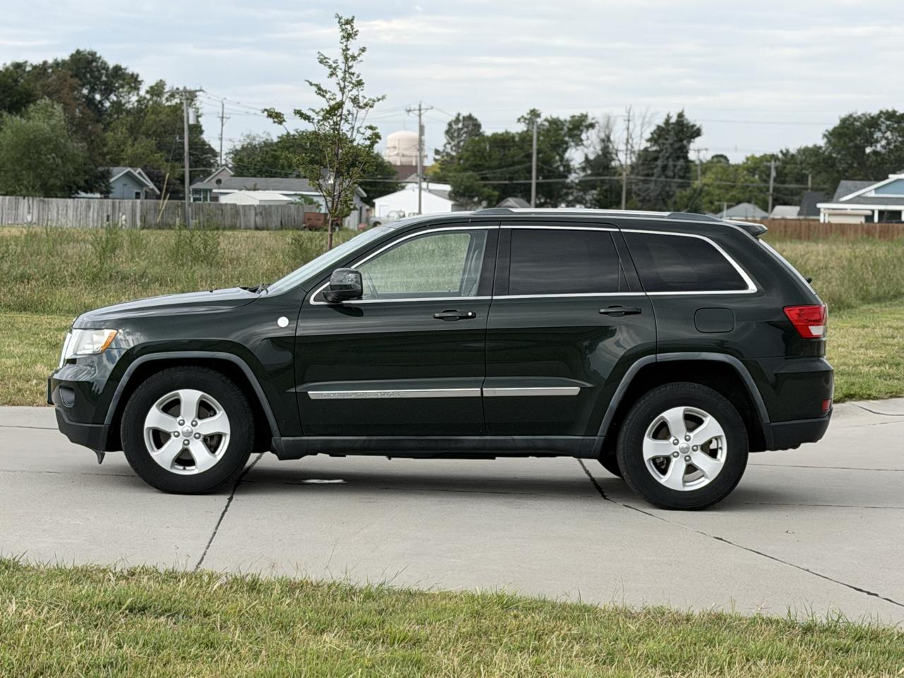 Jeep Grand Cherokee Laredo 4WD 2011