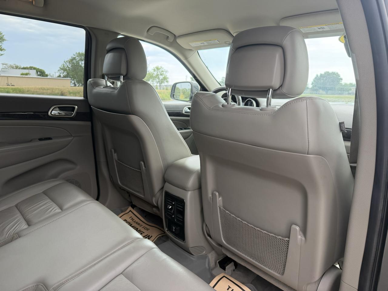 Jeep Grand Cherokee Laredo 4WD 2011