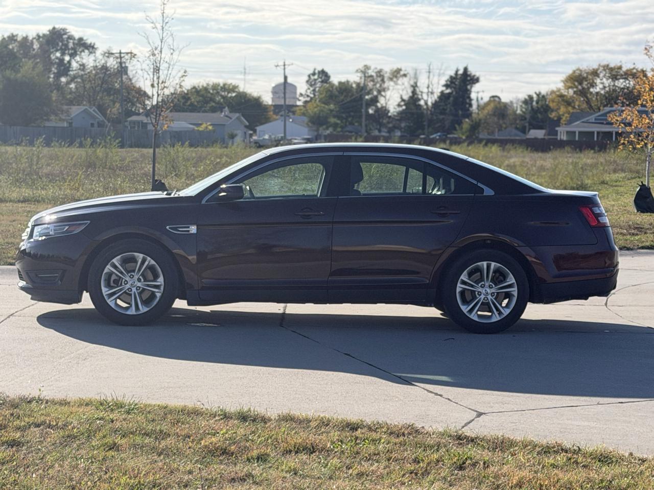 Ford Taurus SEL AWD 2018