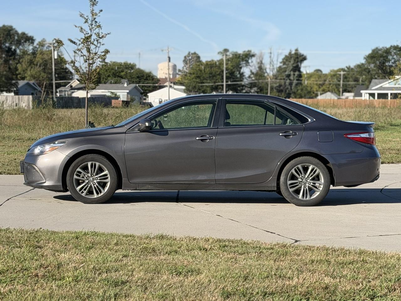 Toyota Camry SE 2017