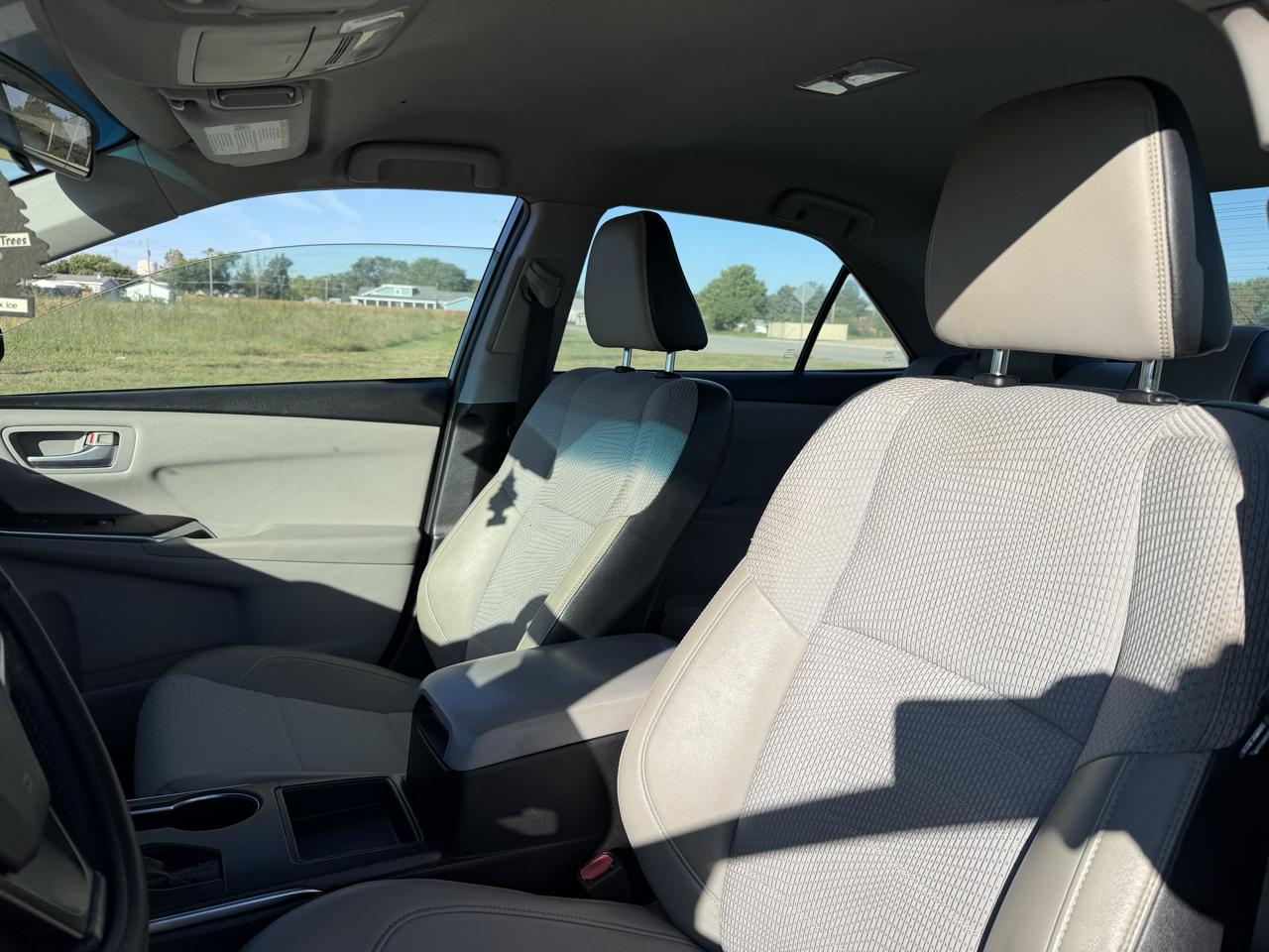Toyota Camry SE 2017