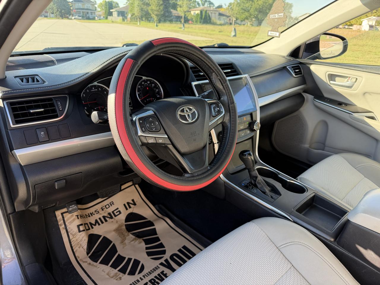 Toyota Camry SE 2017