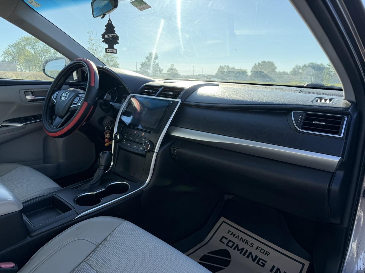 Toyota Camry SE 2017
