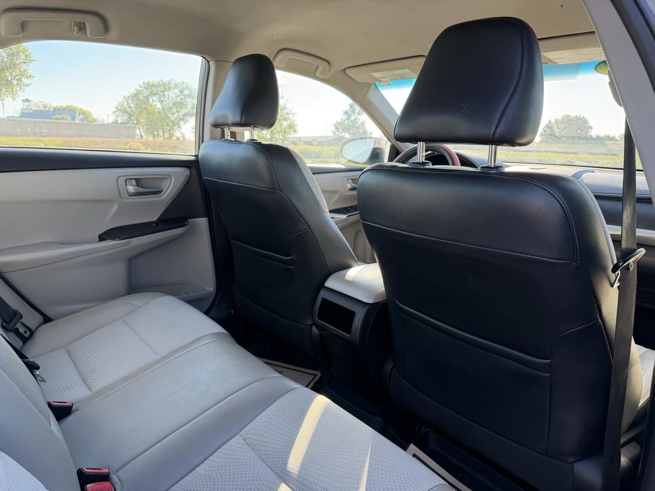 Toyota Camry SE 2017