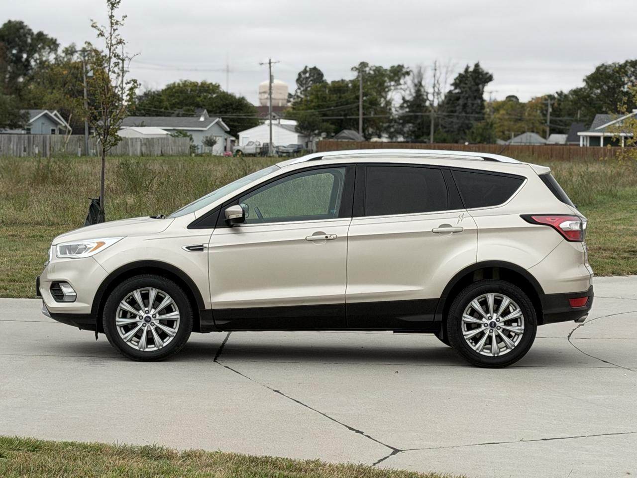 Ford Escape Titanium FWD 2017