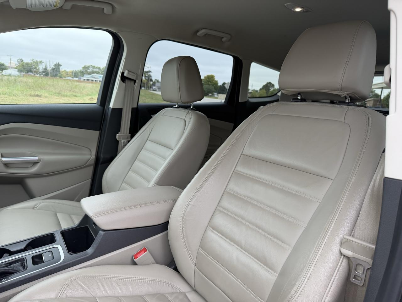 Ford Escape Titanium FWD 2017