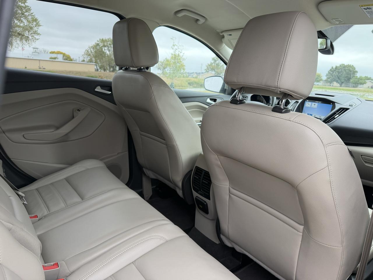 Ford Escape Titanium FWD 2017