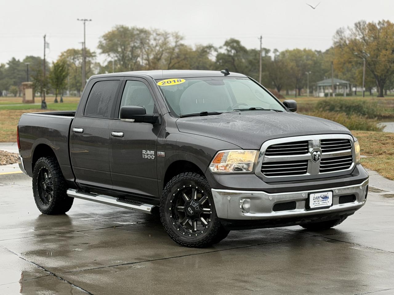 RAM 1500 SLT Crew Cab SWB 4WD 2018