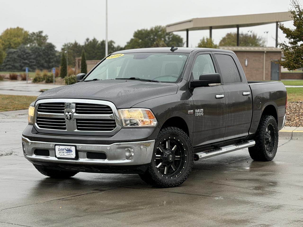RAM 1500 SLT Crew Cab SWB 4WD 2018