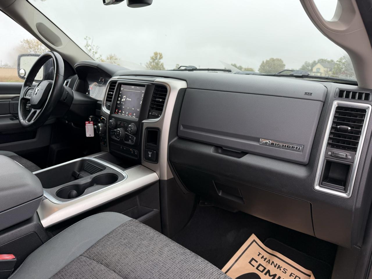 RAM 1500 SLT Crew Cab SWB 4WD 2018