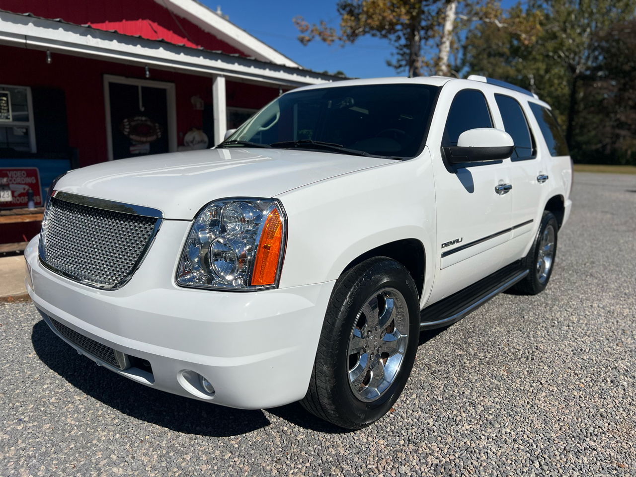 2011 GMC Yukon AWD 4dr 1500 Denali