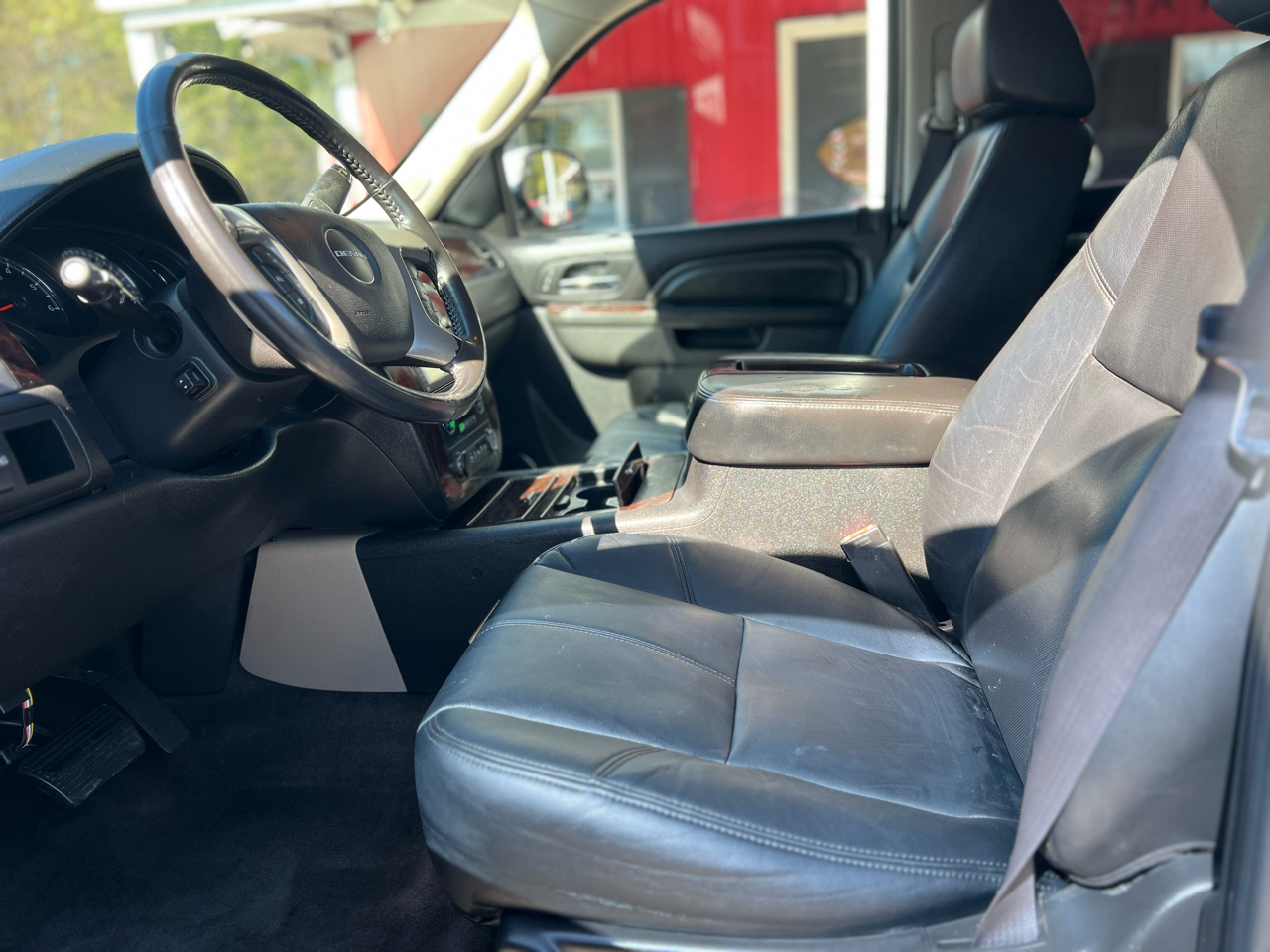 GMC Yukon AWD 4dr 1500 Denali 2011 GMC Yukon AWD 4dr 1500 Denali 2011