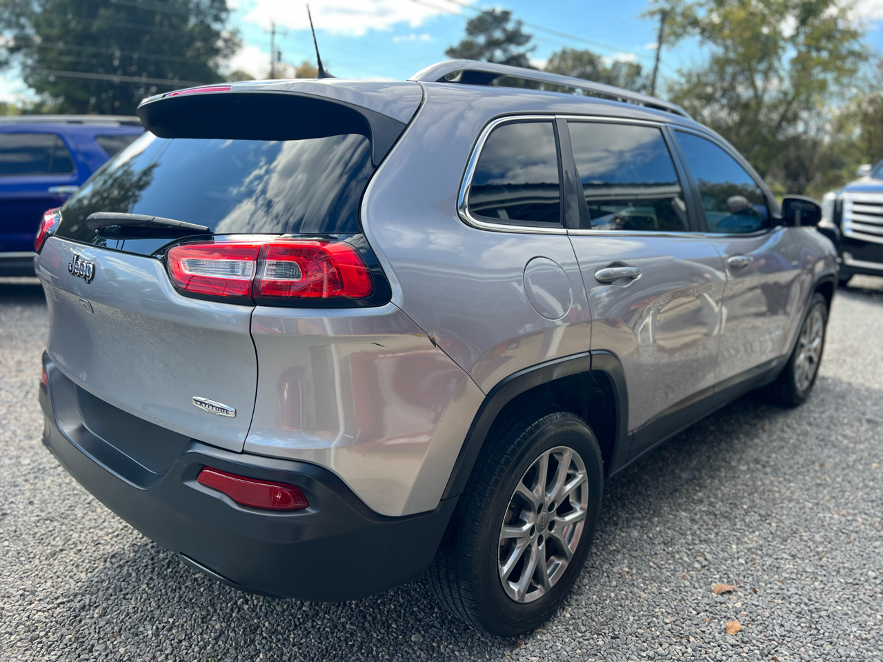 Jeep Cherokee Latitude Plus FWD 2018 Jeep Cherokee Latitude Plus FWD 2018