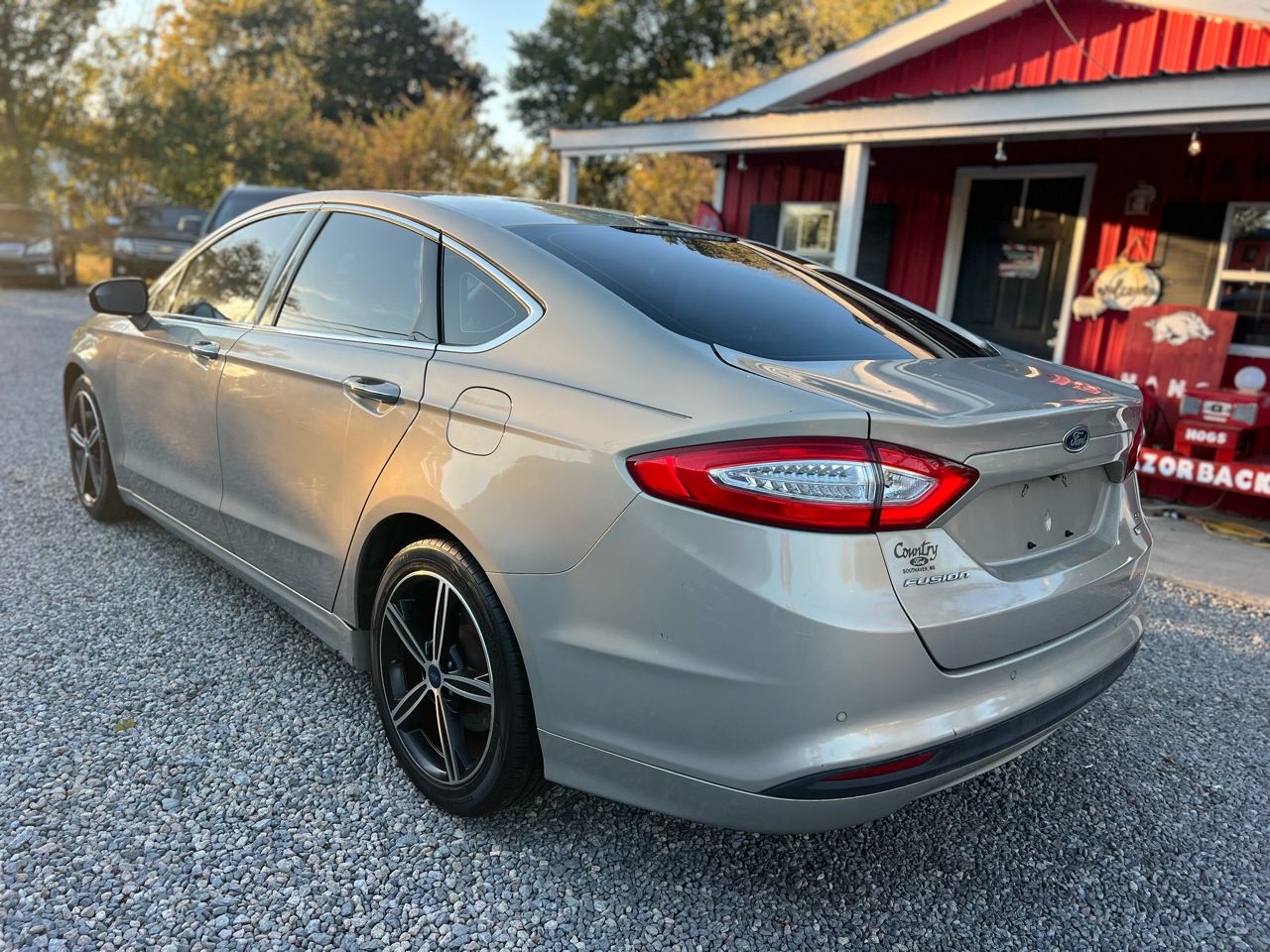 Ford Fusion 4dr Sdn SE FWD 2015 Ford Fusion 4dr Sdn SE FWD 2015