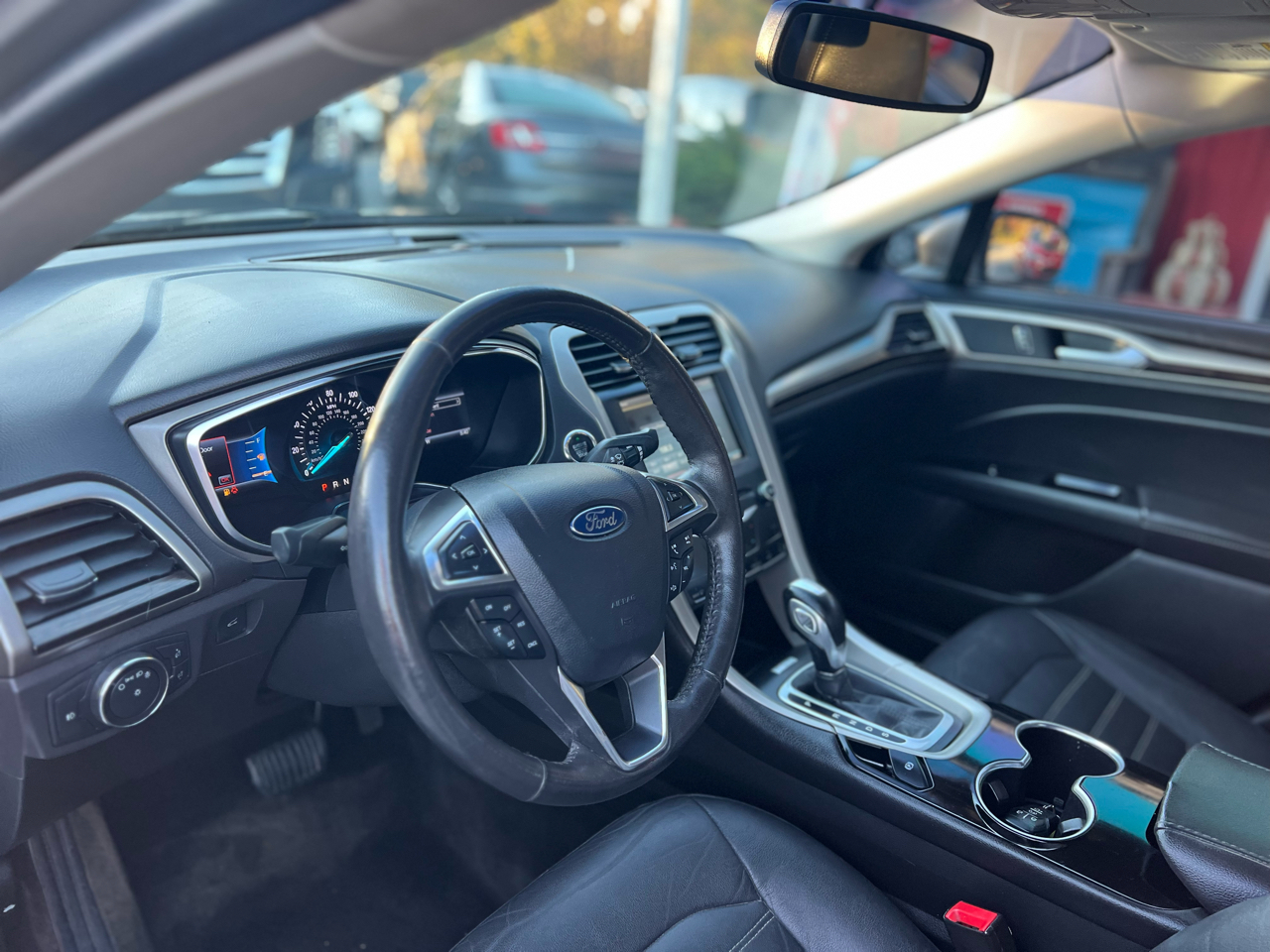 Ford Fusion 4dr Sdn SE FWD 2015 Ford Fusion 4dr Sdn SE FWD 2015