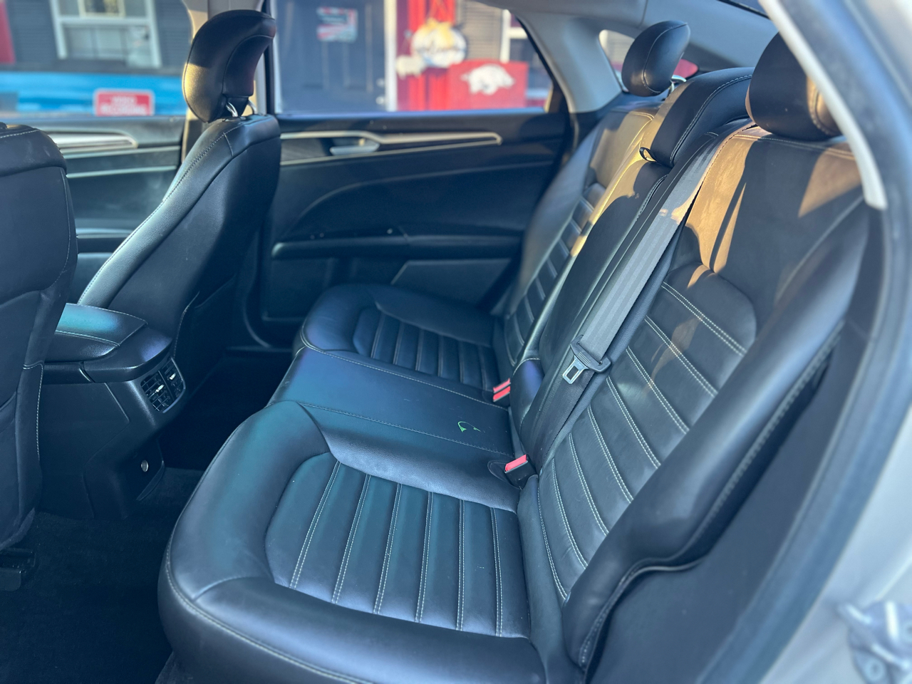 Ford Fusion 4dr Sdn SE FWD 2015 Ford Fusion 4dr Sdn SE FWD 2015