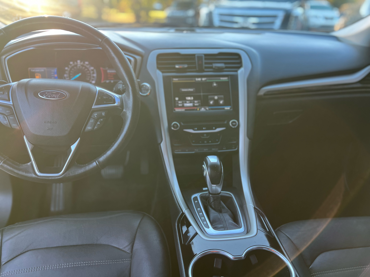 Ford Fusion 4dr Sdn SE FWD 2015 Ford Fusion 4dr Sdn SE FWD 2015