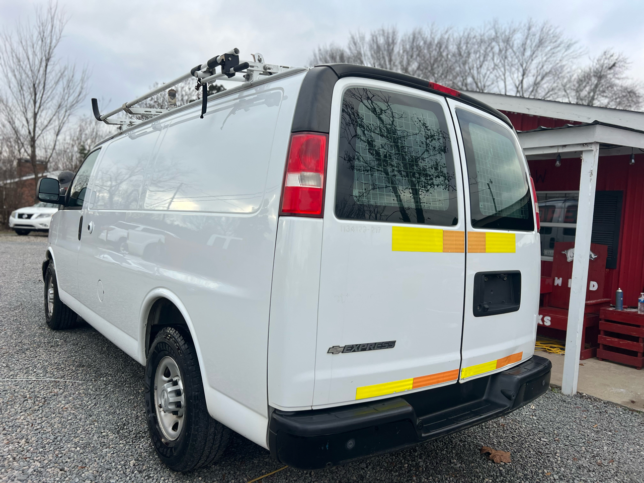 Chevrolet Express Cargo Van RWD 2500 135" 2017