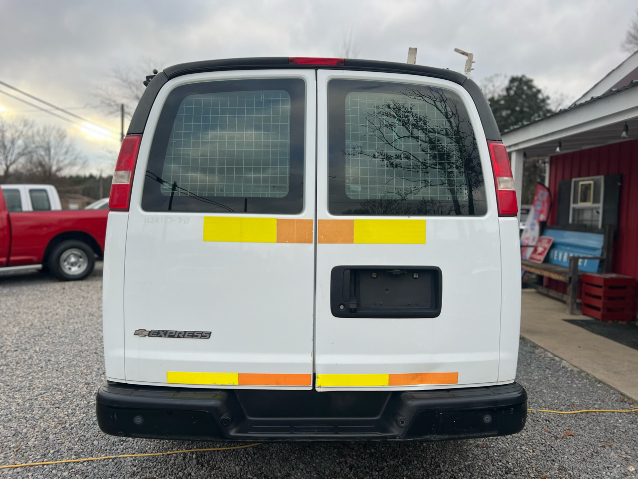 Chevrolet Express Cargo Van RWD 2500 135" 2017