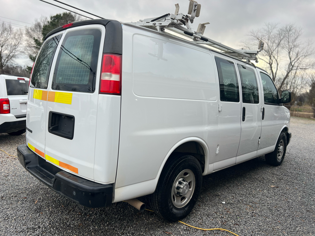 Chevrolet Express Cargo Van RWD 2500 135" 2017