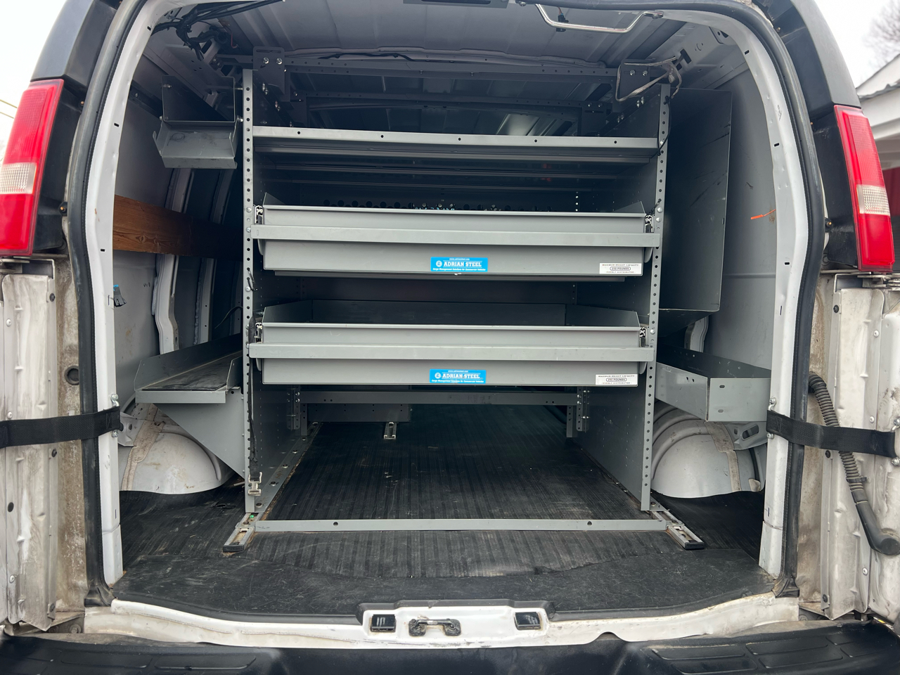 Chevrolet Express Cargo Van RWD 2500 135" 2017