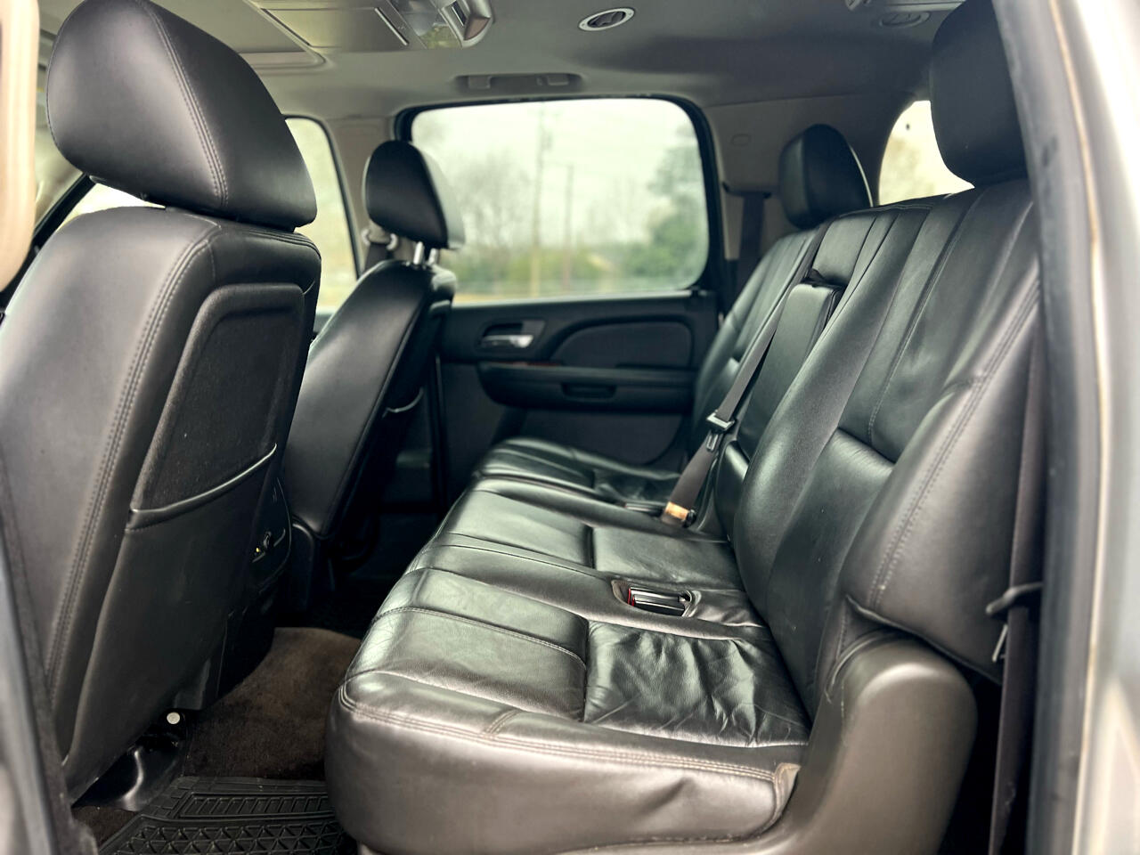 Chevrolet Suburban 2WD 4dr LT 2014