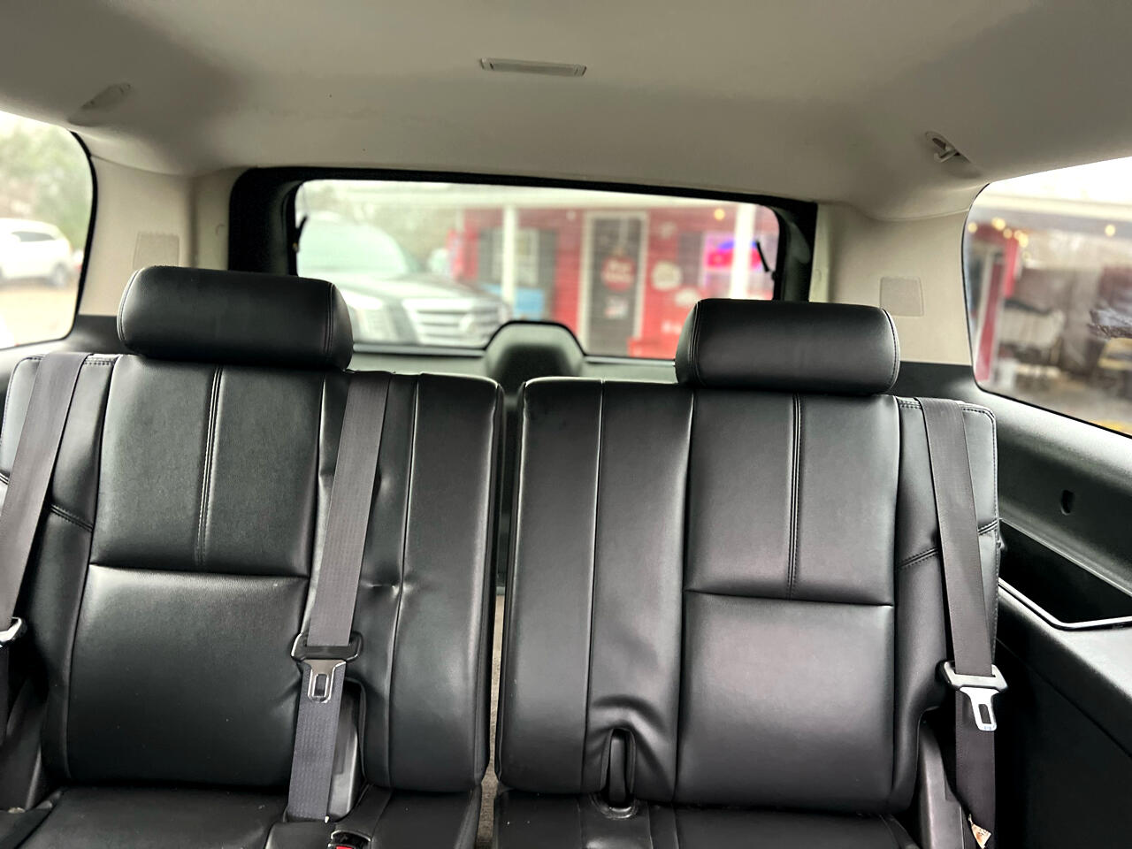 Chevrolet Suburban 2WD 4dr LT 2014