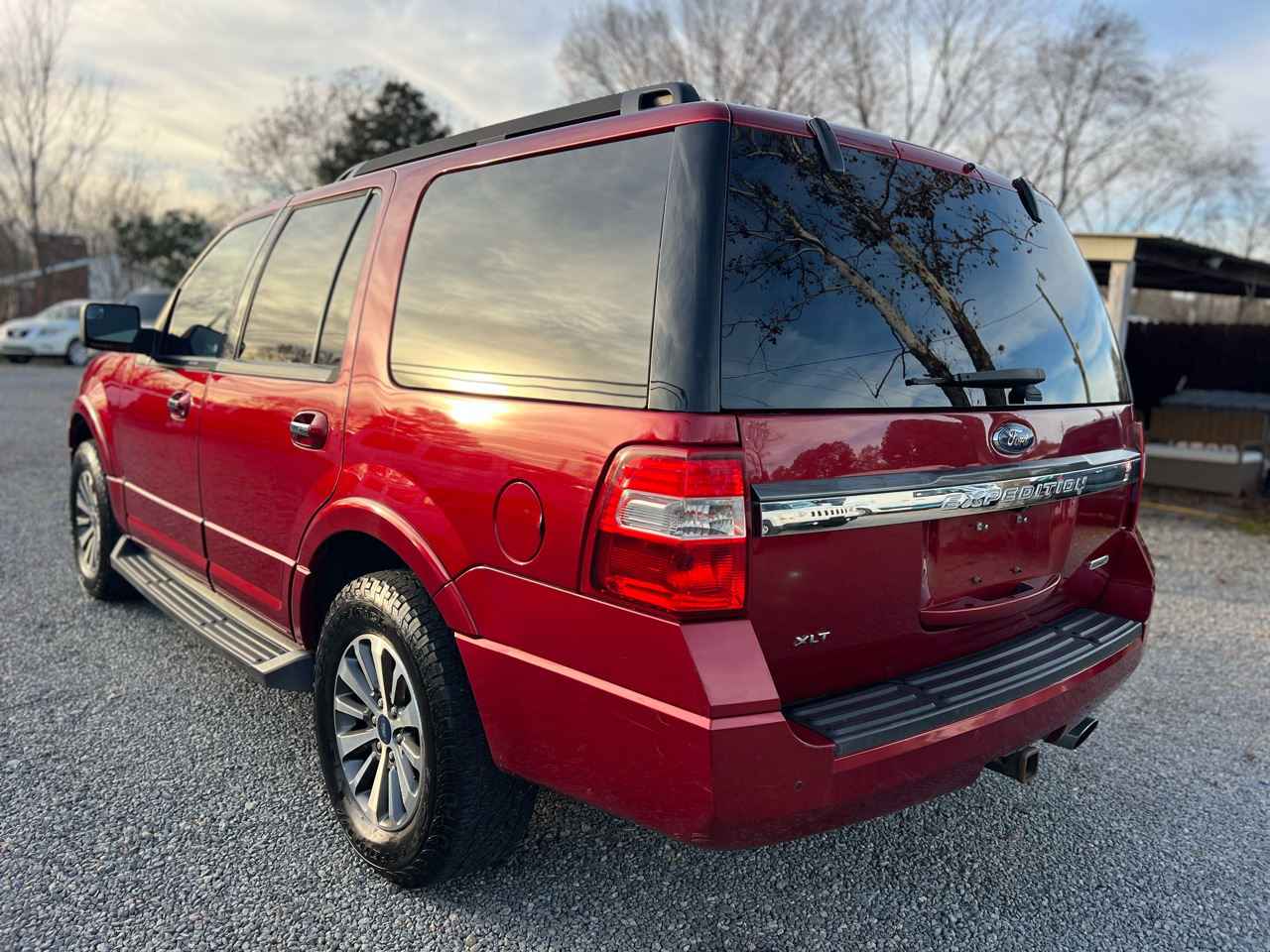 Ford Expedition 119" XLT 4WD 2017
