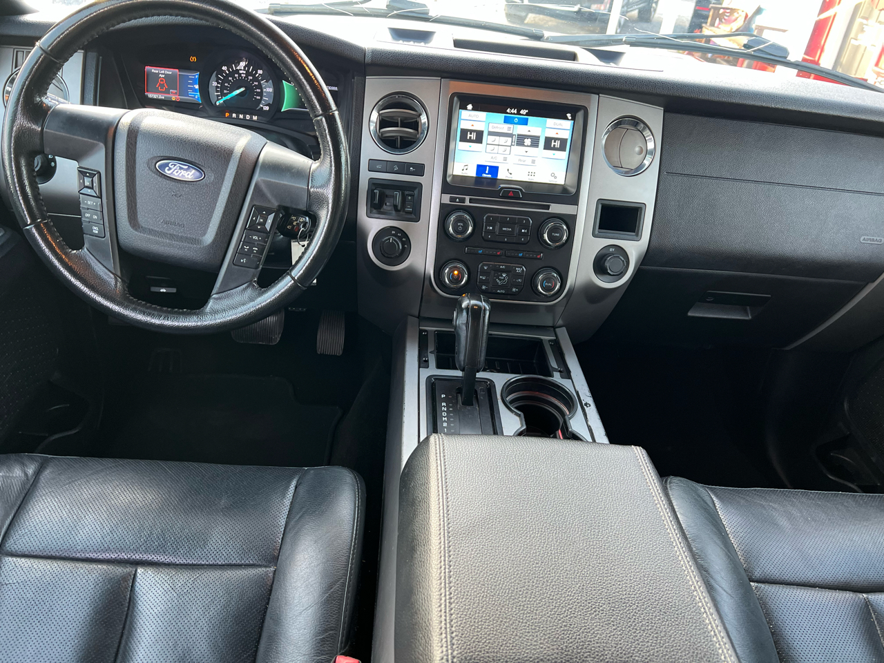 Ford Expedition 119" XLT 4WD 2017