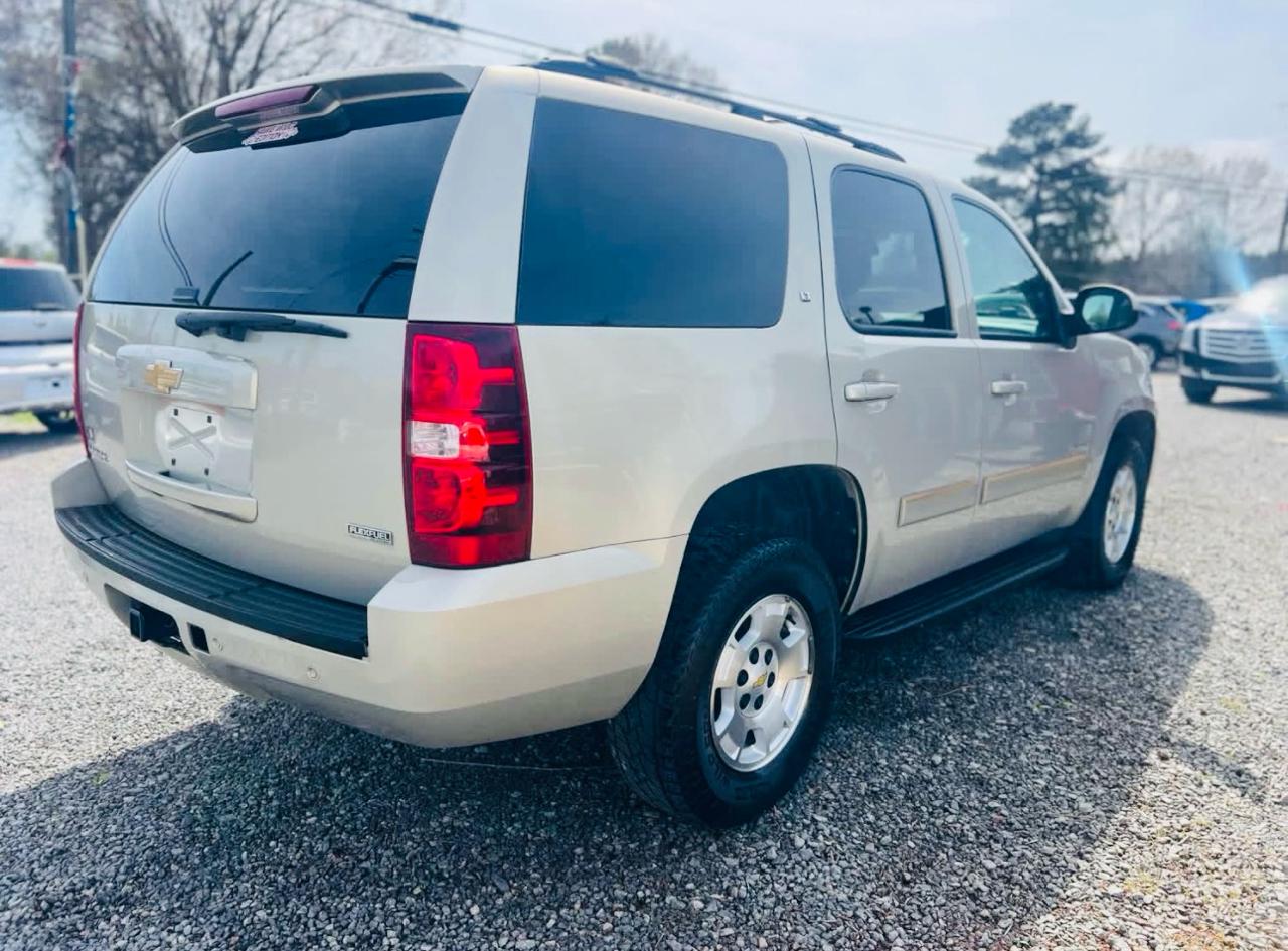 Chevrolet Tahoe 2WD 4dr 1500 LT 2012