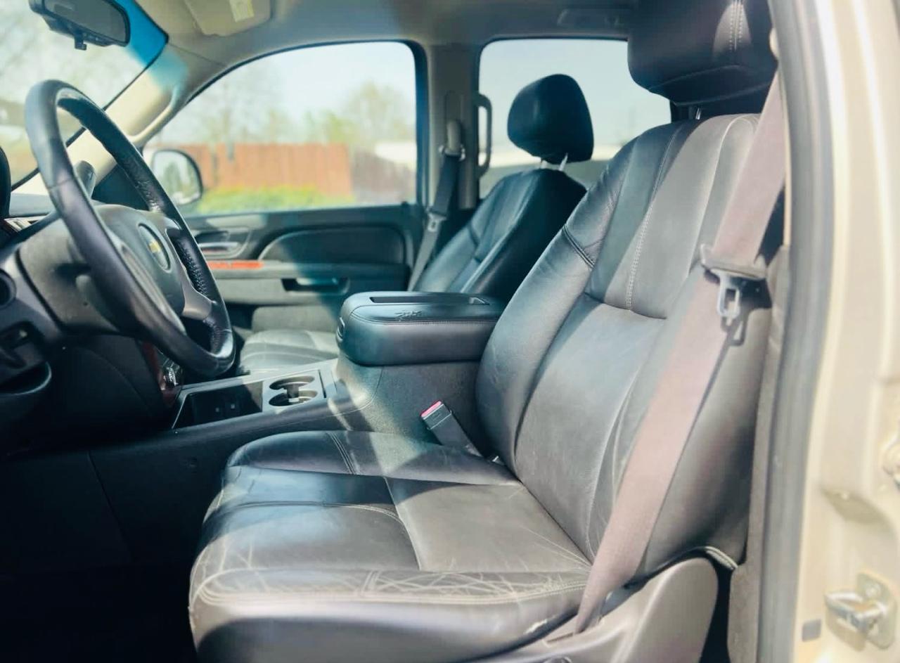 Chevrolet Tahoe 2WD 4dr 1500 LT 2012