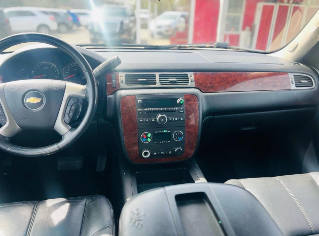 Chevrolet Tahoe 2WD 4dr 1500 LT 2012
