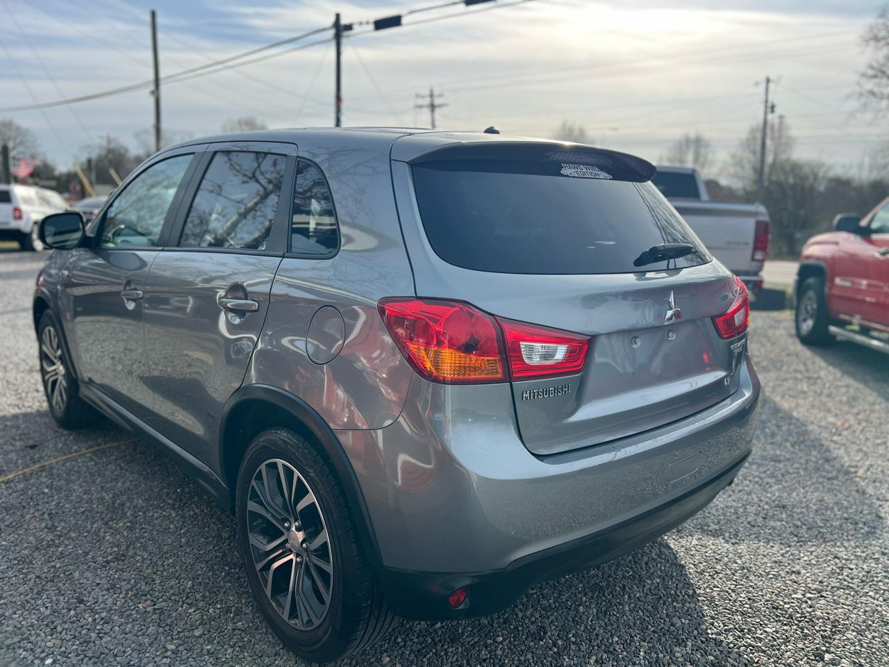 Mitsubishi Outlander Sport 2WD 4dr CVT 2.0 ES 2016