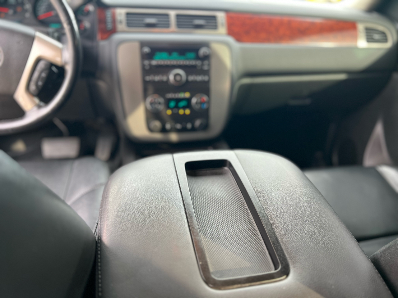 GMC Yukon XL 2WD 4dr SLT 2014