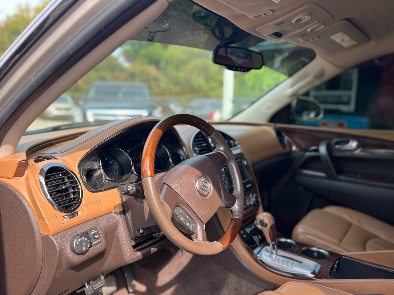 Buick Enclave FWD 4dr Leather 2015