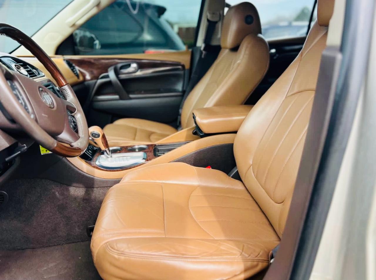 Buick Enclave FWD 4dr Leather 2015