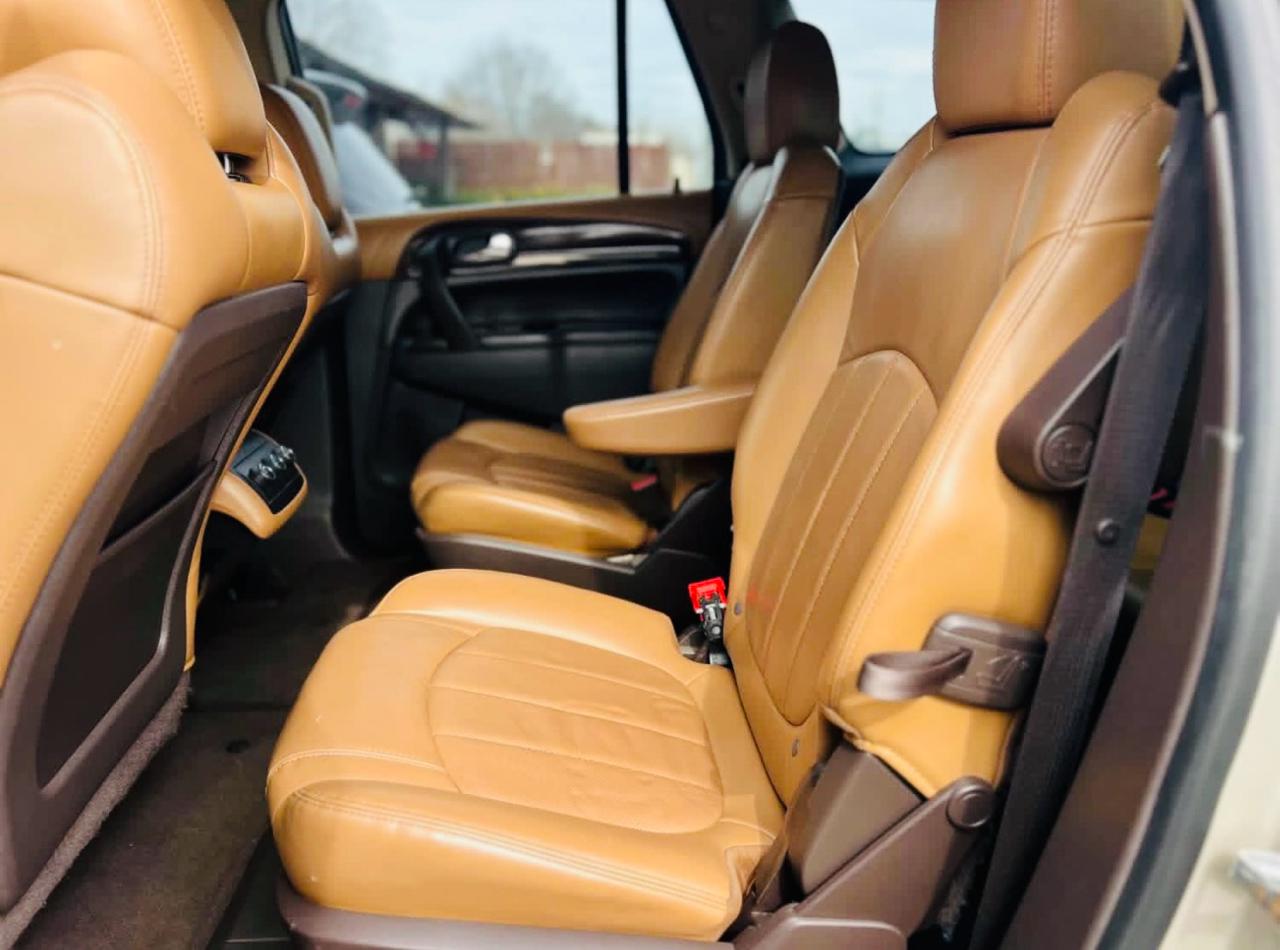 Buick Enclave FWD 4dr Leather 2015