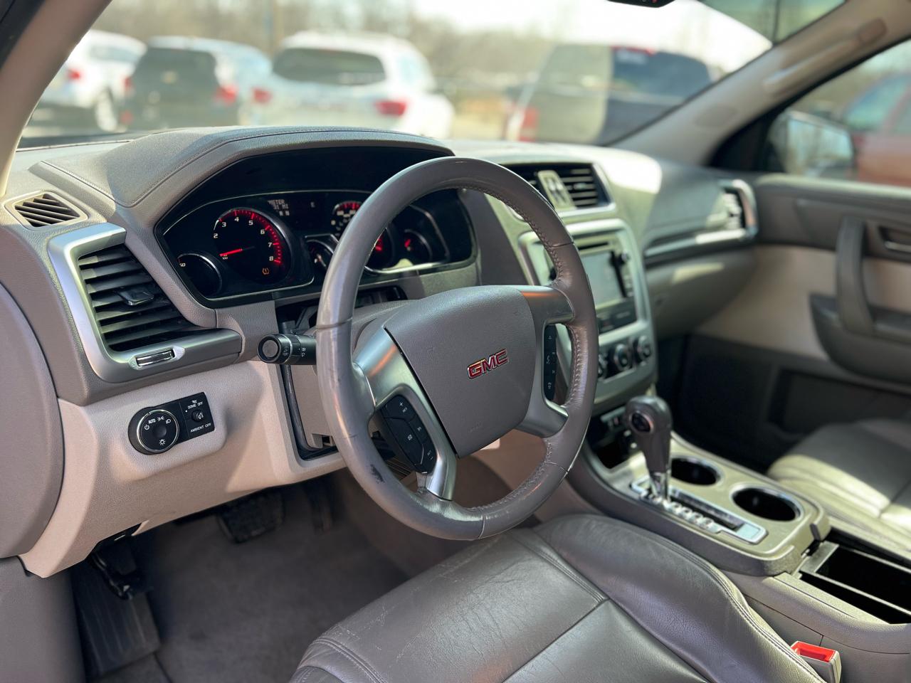 GMC Acadia FWD 4dr SLE w/SLE-2 2015