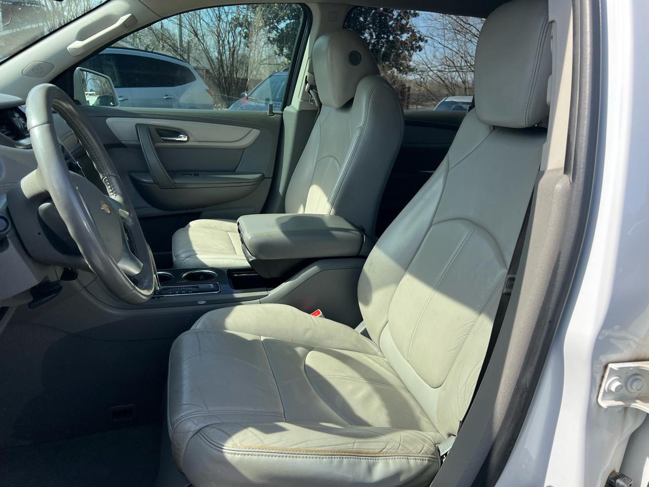 Chevrolet Traverse FWD 4dr LT w/2LT 2016