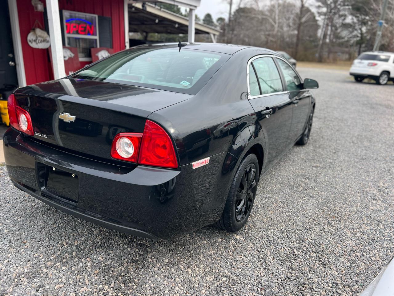 Chevrolet Malibu 4dr Sdn LS w/1LS 2011