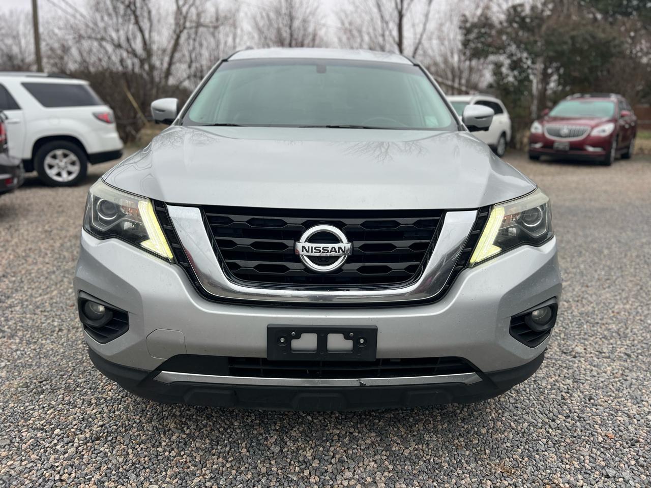 Nissan Pathfinder FWD Platinum 2017