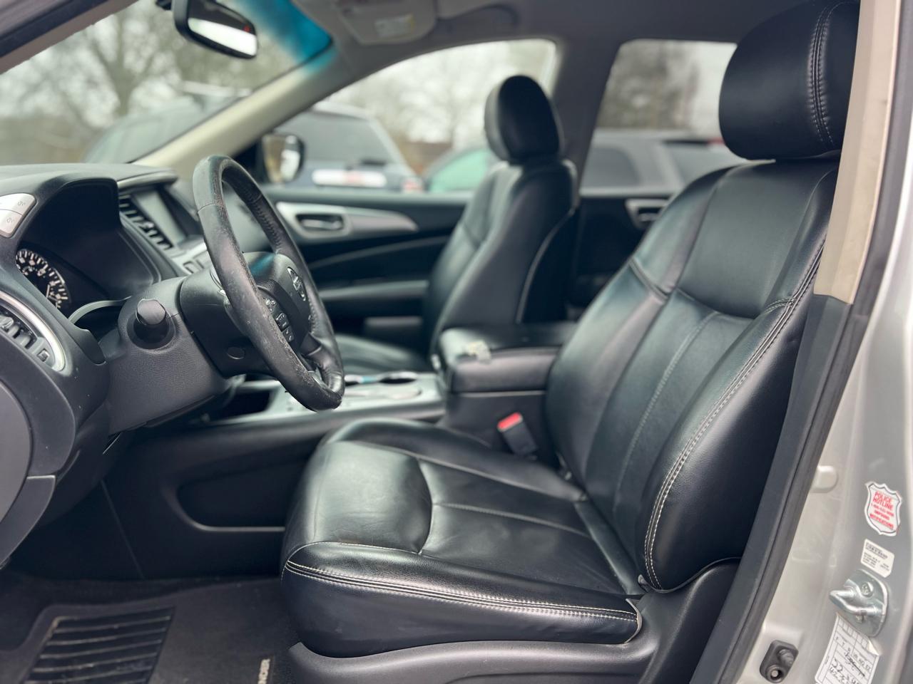 Nissan Pathfinder FWD Platinum 2017