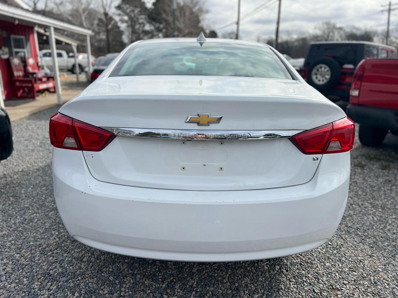 Chevrolet Impala 4dr Sdn LT w/1LT 2018