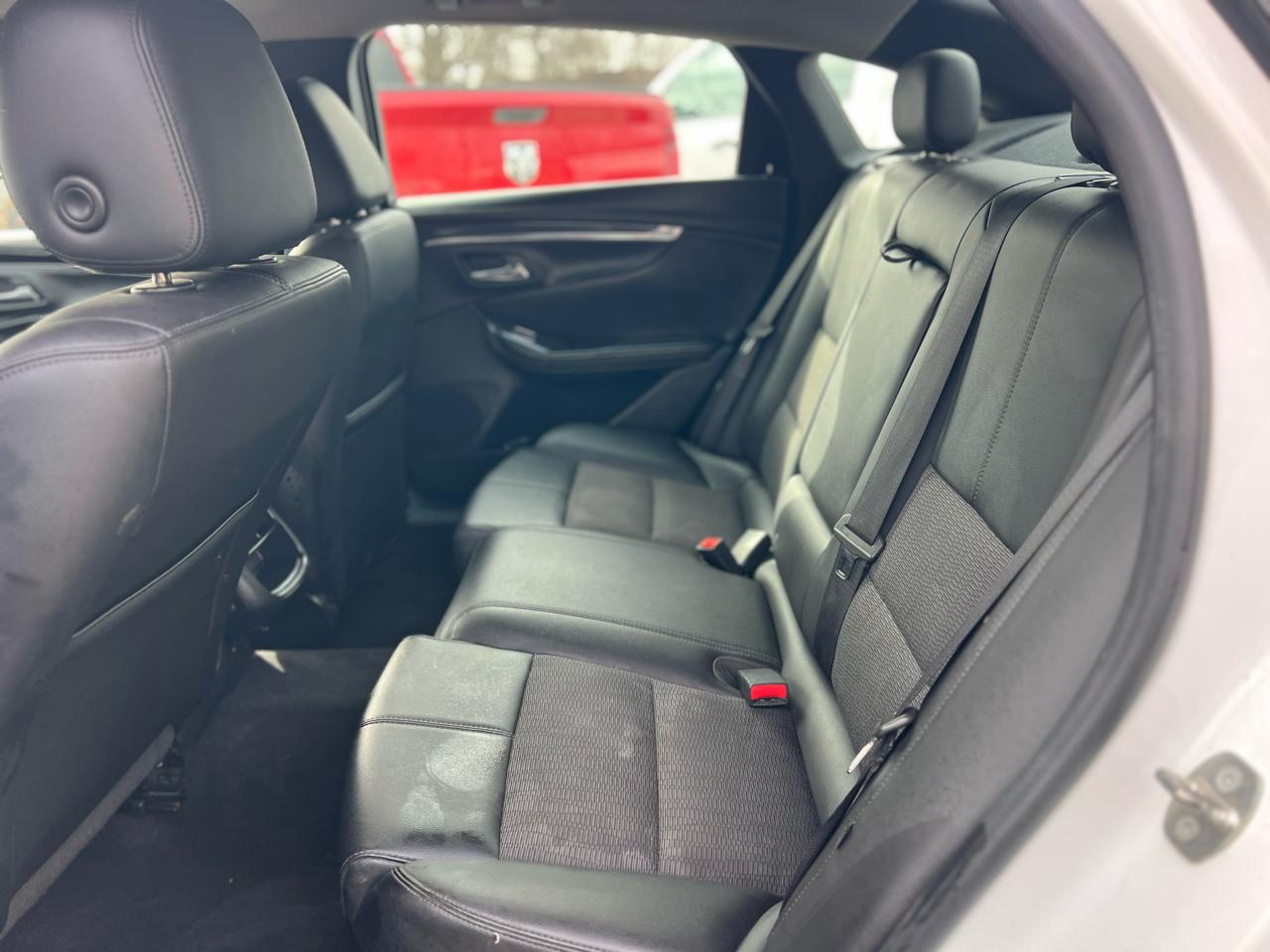 Chevrolet Impala 4dr Sdn LT w/1LT 2018