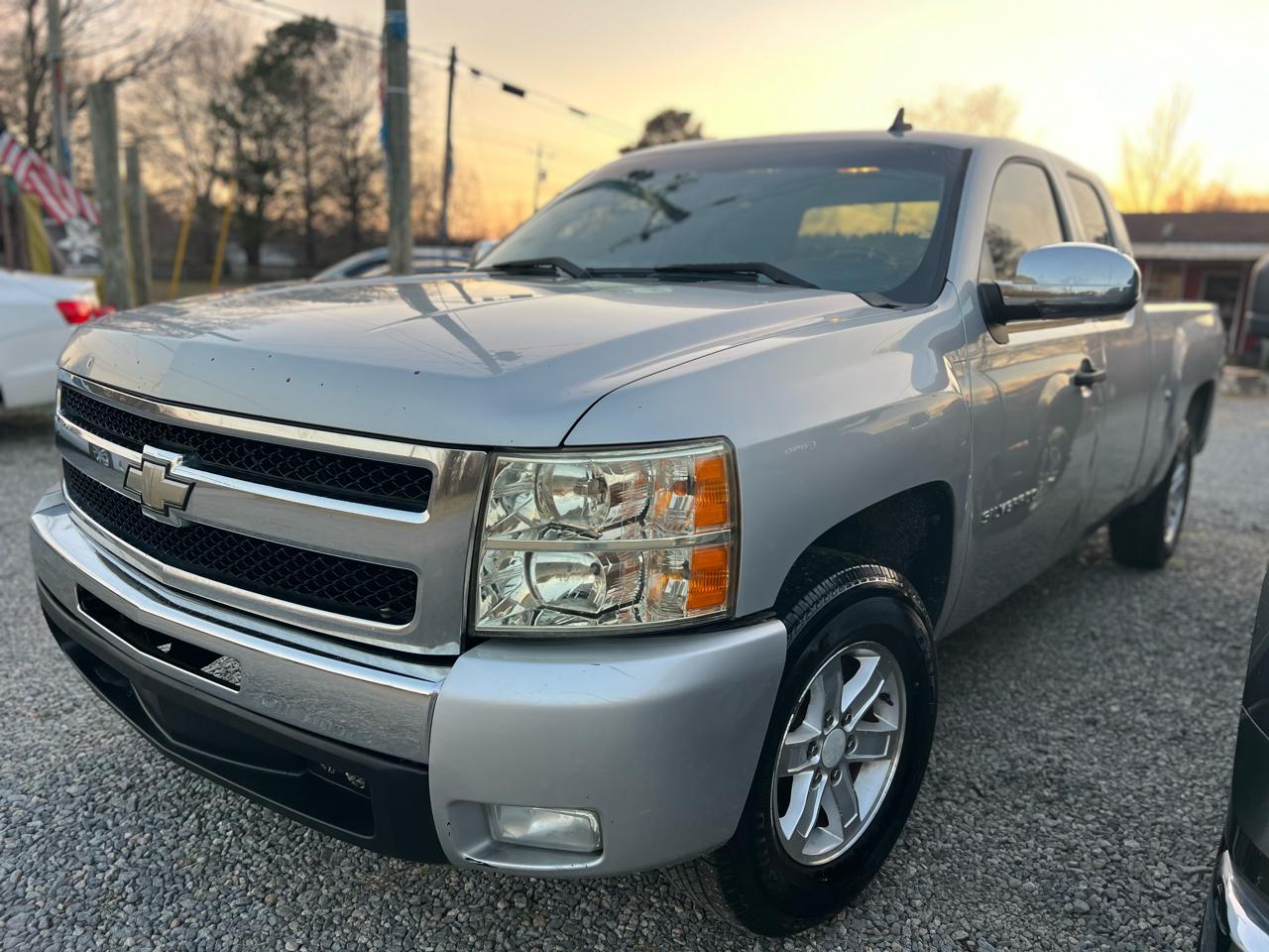 Chevrolet Silverado 1500 2WD Ext Cab 143.5" LT 2010