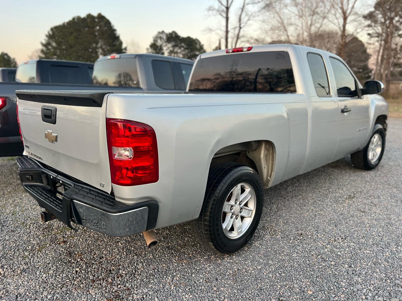 Chevrolet Silverado 1500 2WD Ext Cab 143.5" LT 2010