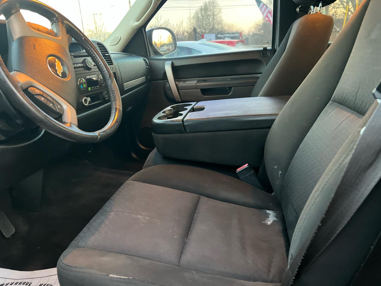 Chevrolet Silverado 1500 2WD Ext Cab 143.5" LT 2010