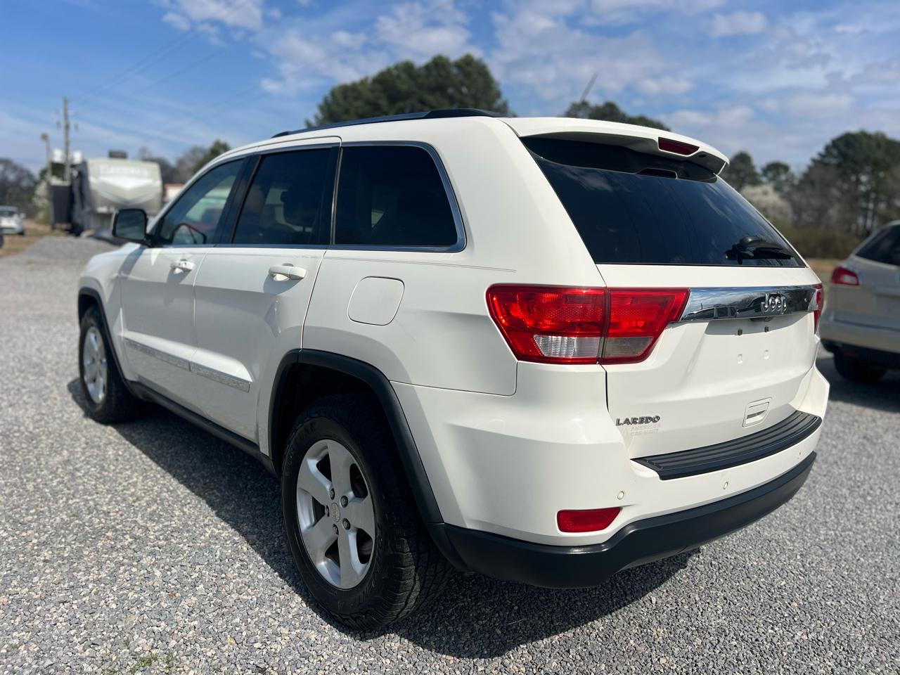 Jeep Grand Cherokee RWD 4dr Laredo 2011